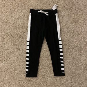 NWT Forever 21 active capri leggings XS